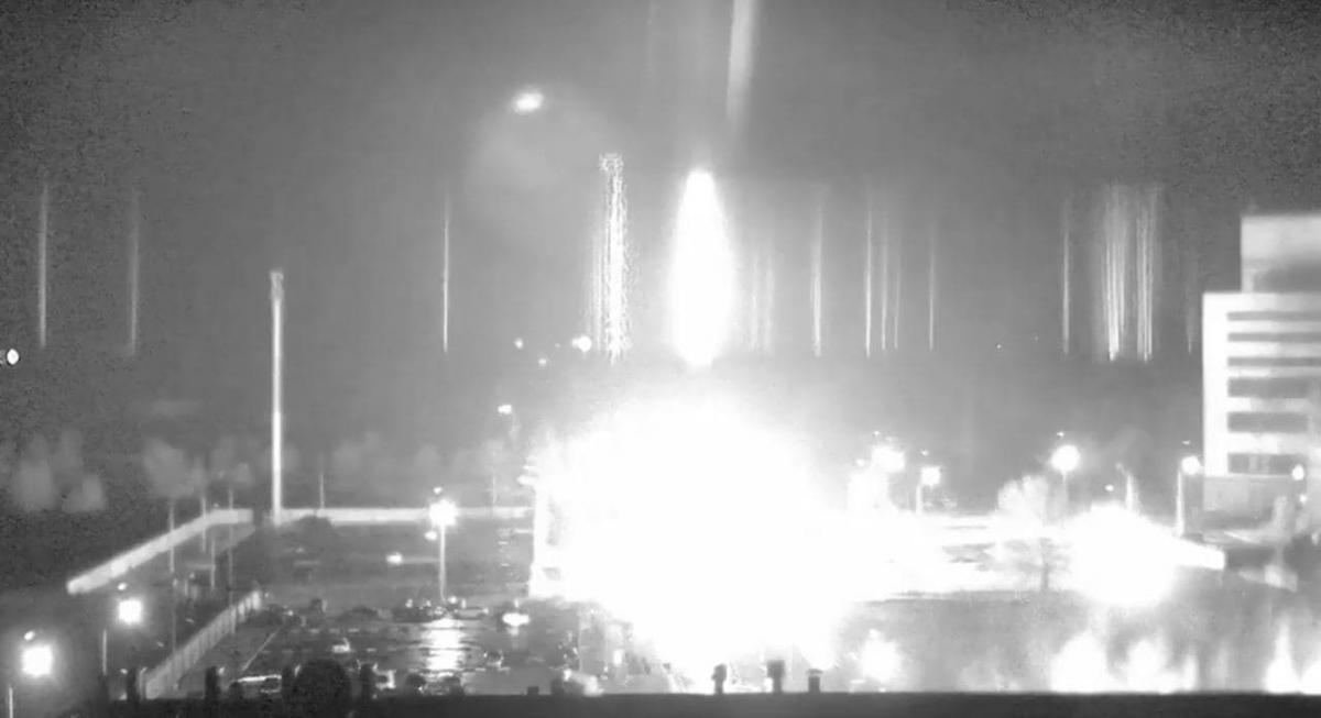  Foc la centrala nucleară Zaporozhye după bombardarea stației de către ocupanții ruși/foto: screenshot
