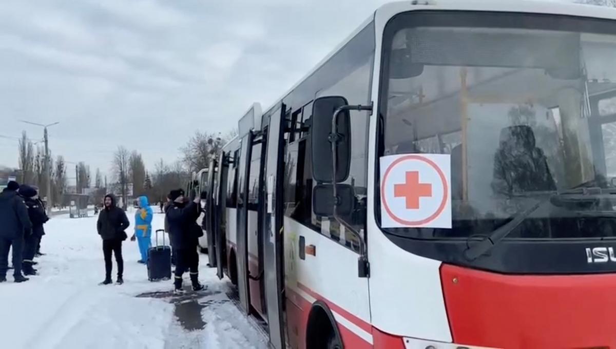  activitatea coloanelor umanitare din regiunea Kiev a fost împiedicată de tancurile ocupanților/foto REUTERS 