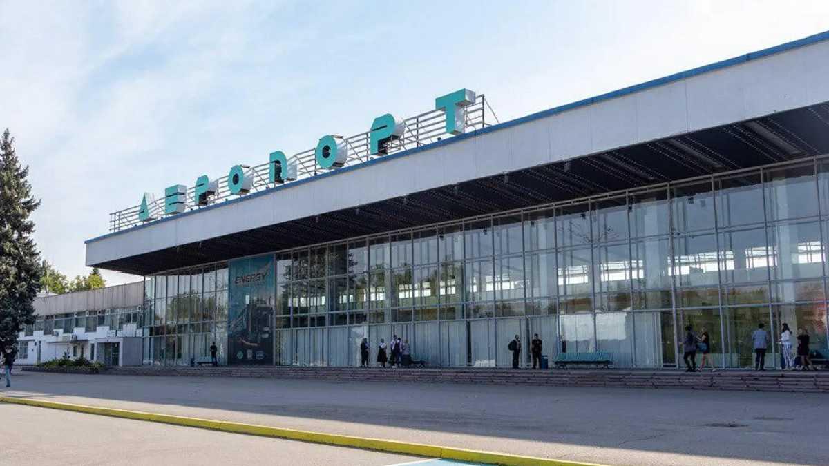  invadatorii au atacat aeroportul din Dnipro /foto OBOZREVATEL