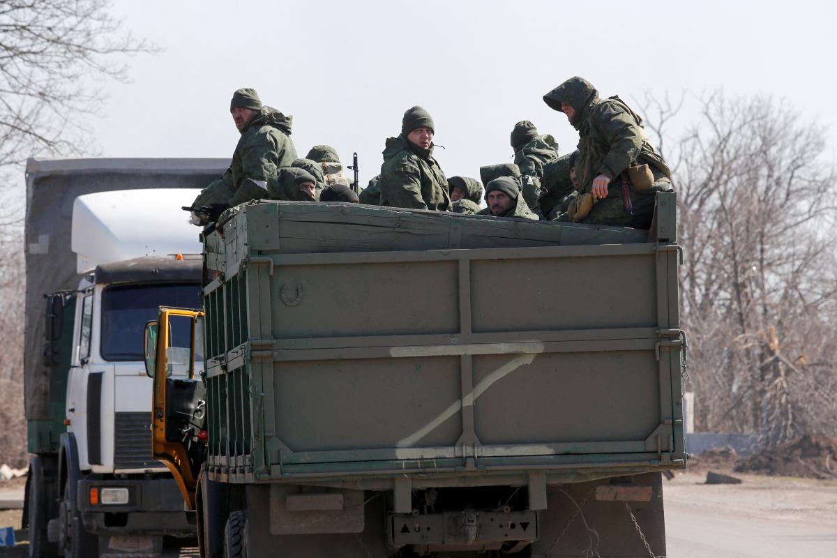  ocupanții ruși sunt angajați în jafuri/foto REUTERS 