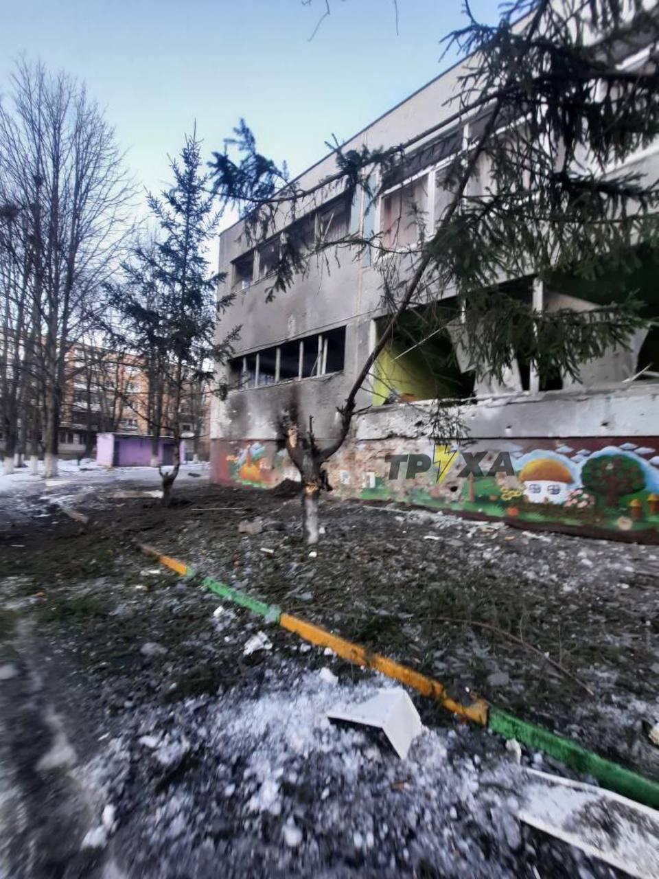 acesta este modul în care o grădiniță din Kharkiv are grijă de bombardarea de către ocupanții ruși/foto - t.me/truexanewsua