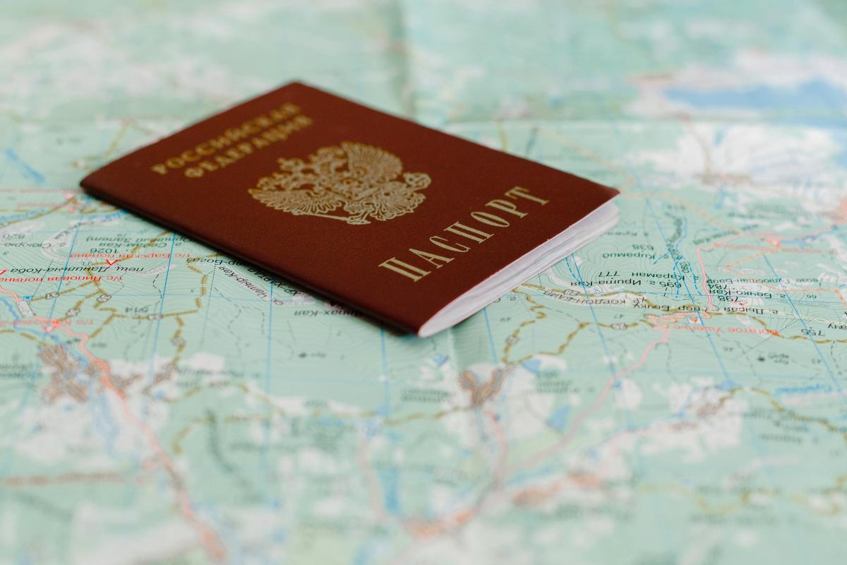  anterior, Putin a început să emită ilegal pașapoarte locuitorilor din ORDLO/foto ua.depositphotos.com 