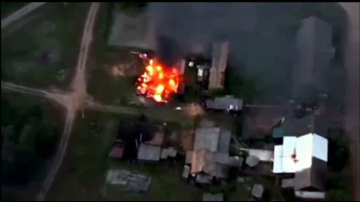  videoclipul arată cum arde elicopterul ocupanților/Screenshot