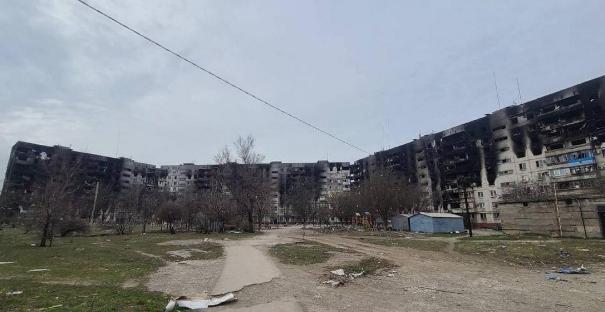 invadatorii au distrus Mariupol /fotografia eroului interviului cu UNIAN