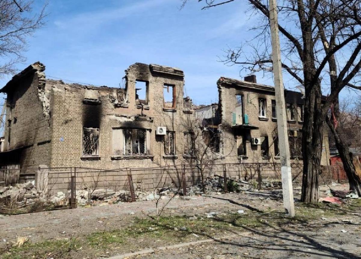 ocupanții distrug Mariupol