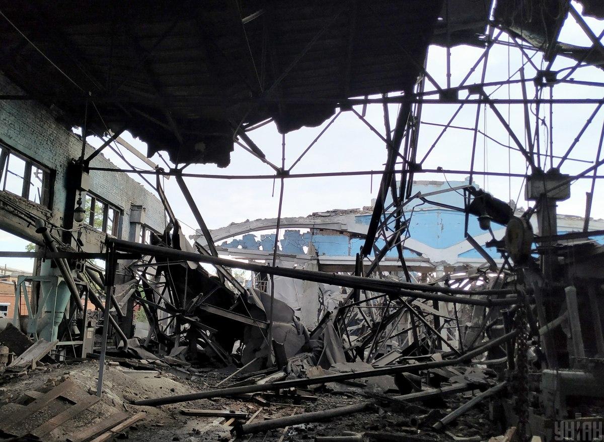  după DVRZ la Kiev, rușii au atacat o altă fabrică de reparații auto/foto UNIAN