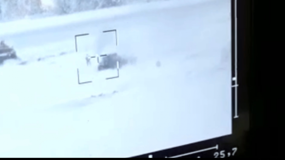 parașutiștii Zhytomyr au distrus doi ocupanți BMP-2 din STUGNA-P ATGM/screenshot din videoclip