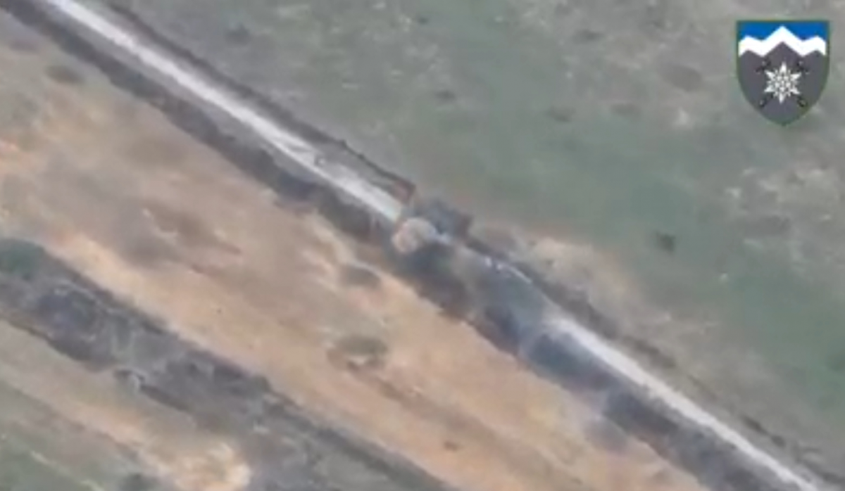  Stormtroopers din Brigada a 10-A au distrus două tancuri inamice cu echipaje/captură de ecran din videoclip