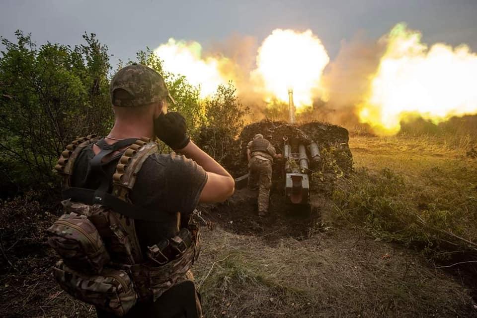 în direcția Bugului de Sud, inamicul, pentru a constrânge acțiunile trupelor noastre, trage în poziții din tancuri/facebook.com/GeneralStaff.ua